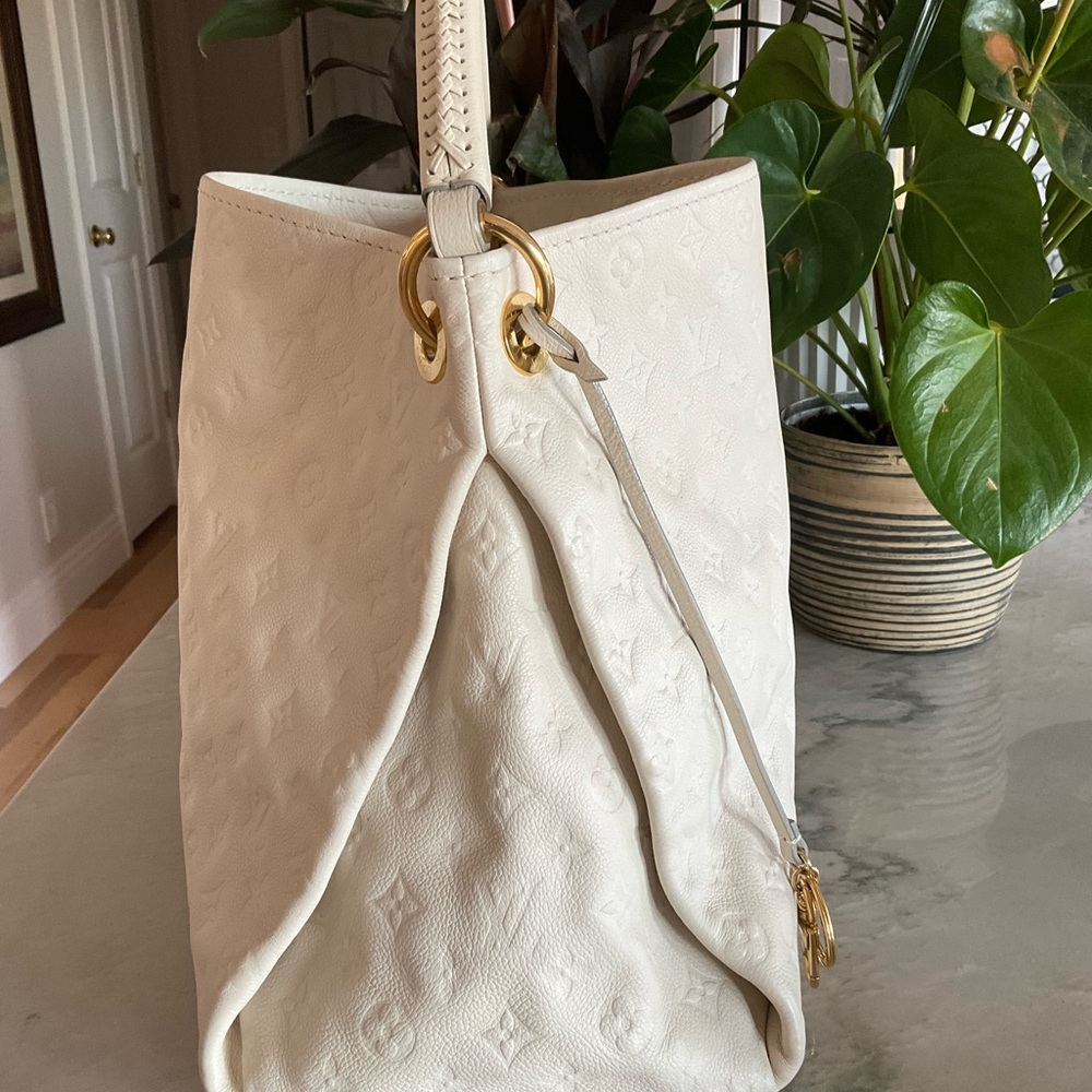 SOLD Amazing Louis Vuitton Artsy MM Cream - Picture 4 of 16